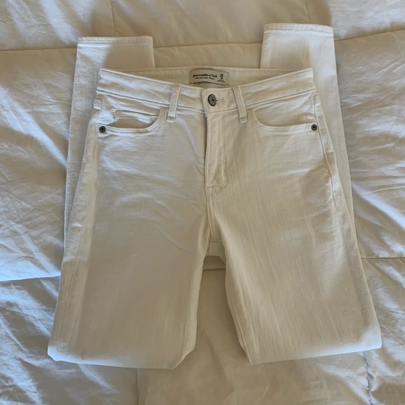 A&F Mid Rise Super Skinny Jeans - Picture 2 of 5